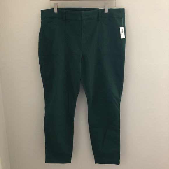 Old Navy Pants - Old Navy Pixie Pants 🧚 NWT Size 16